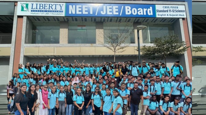 neet-jee-11-12-best-coaching-institute-liberty